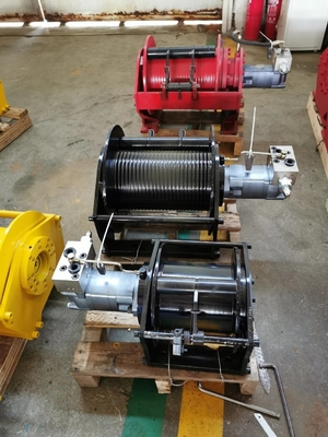 hydraulic lifting winch for mobile crane application